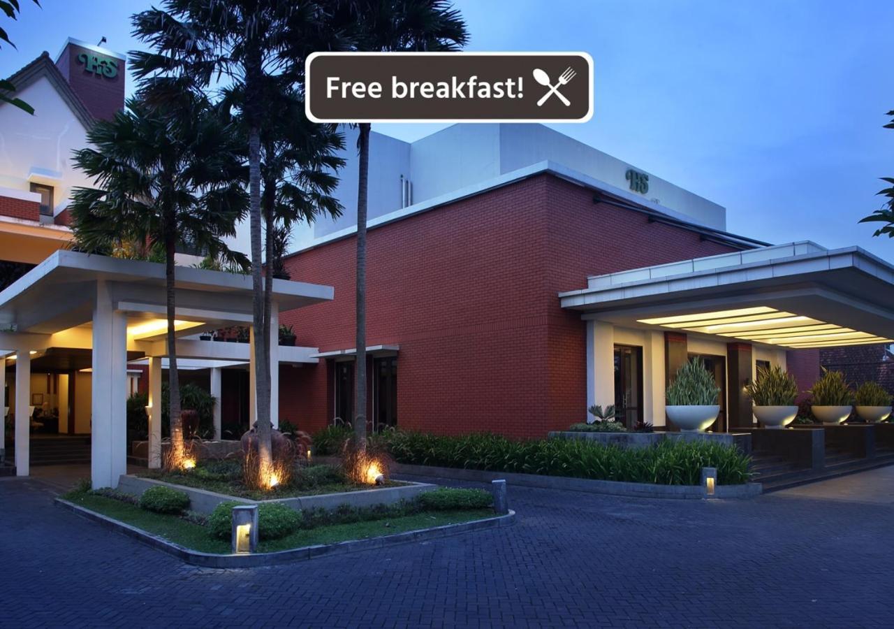 Hotel Santika Premiere Malang Exteriör bild