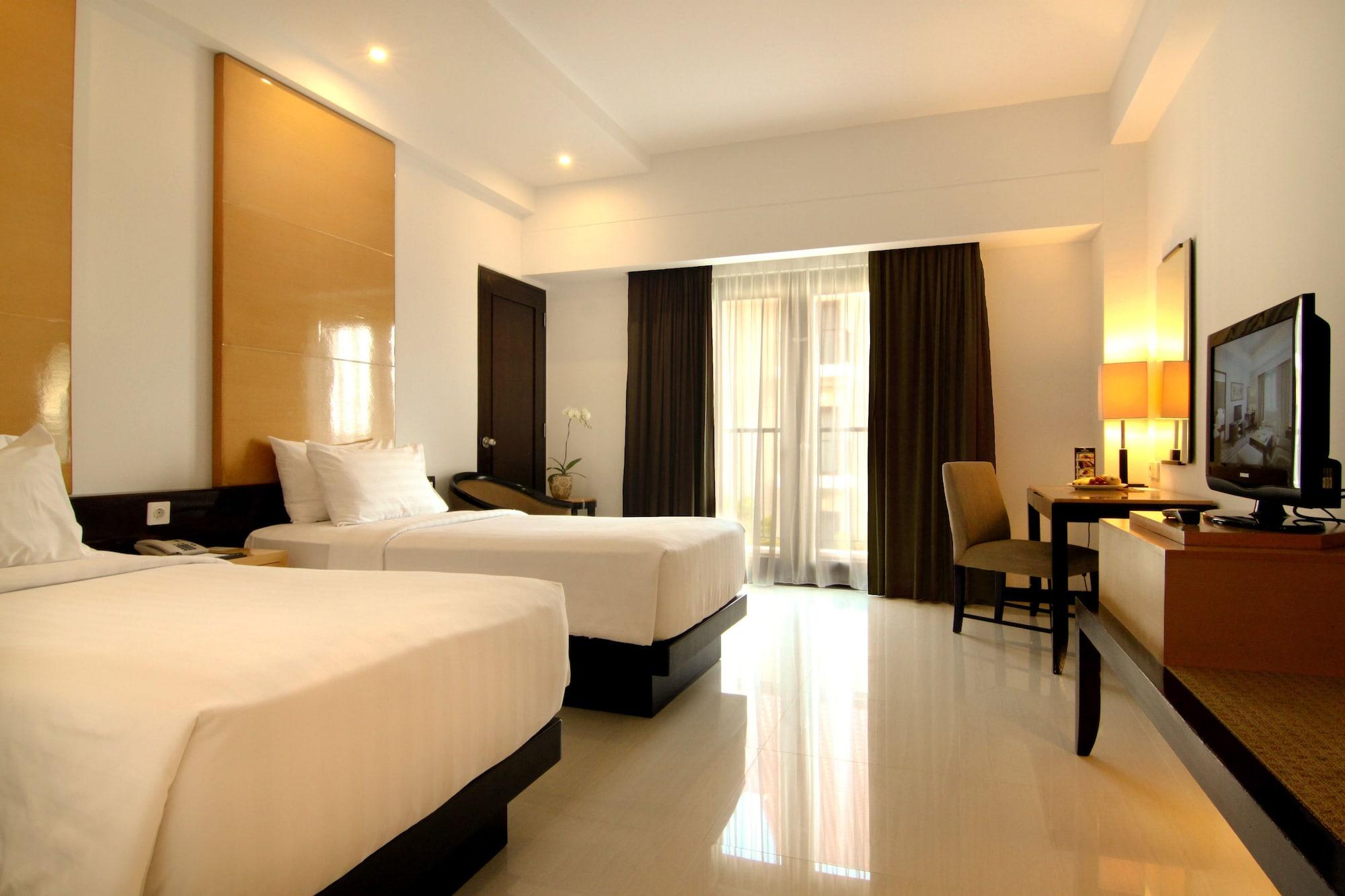 Hotel Santika Premiere Malang Exteriör bild
