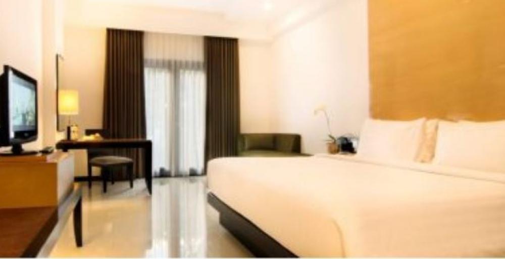Hotel Santika Premiere Malang Exteriör bild