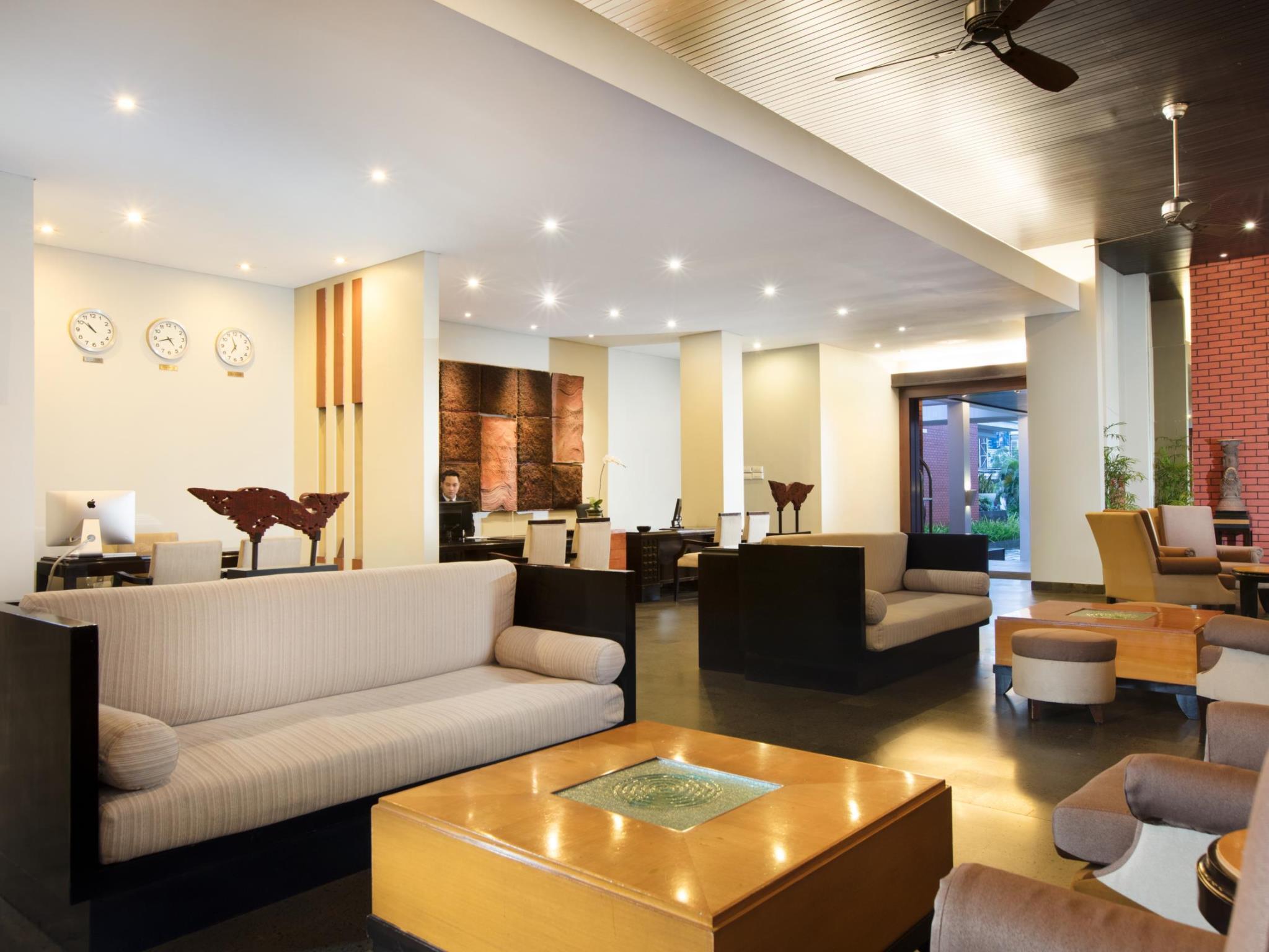 Hotel Santika Premiere Malang Exteriör bild