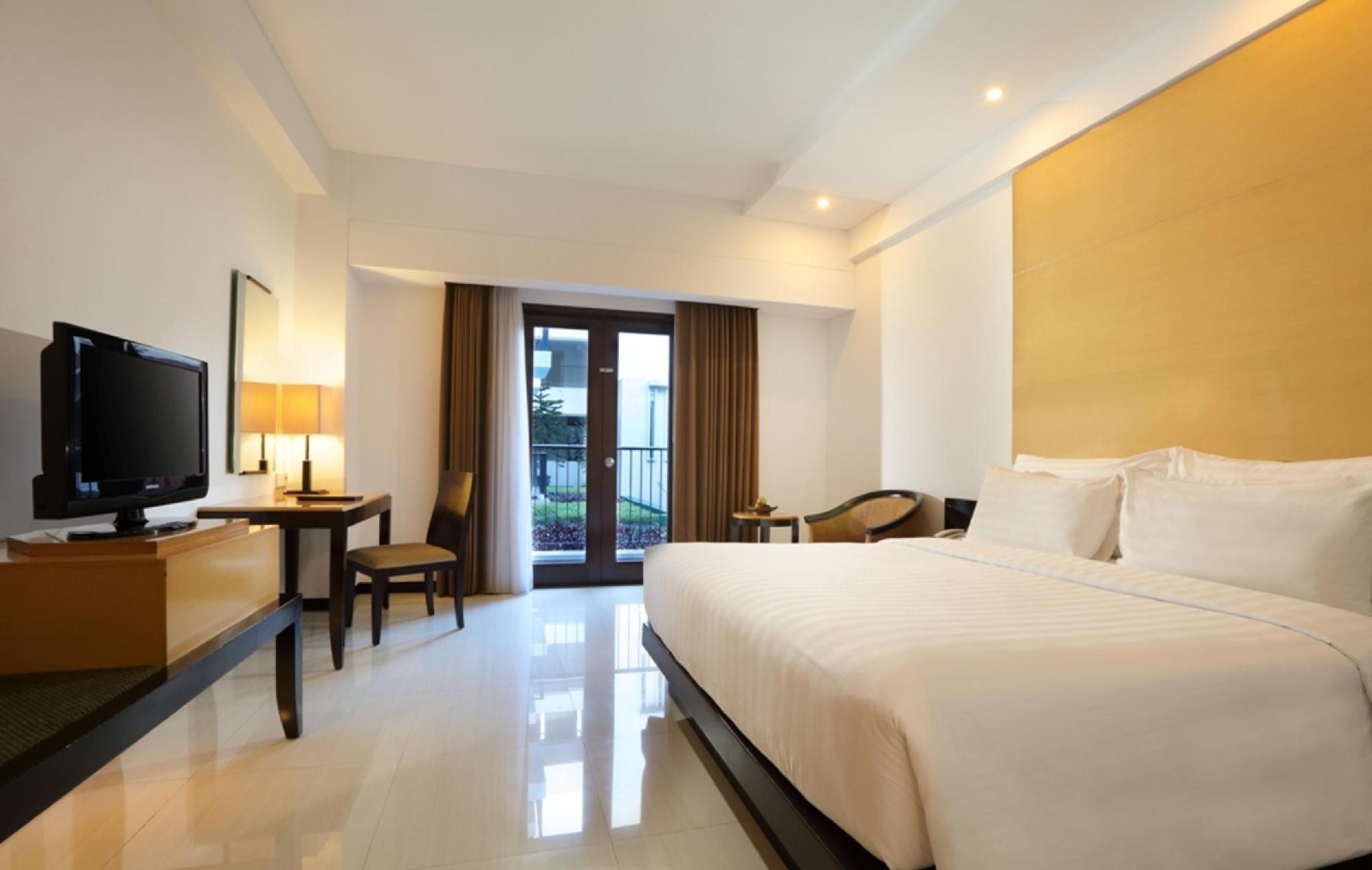 Hotel Santika Premiere Malang Exteriör bild