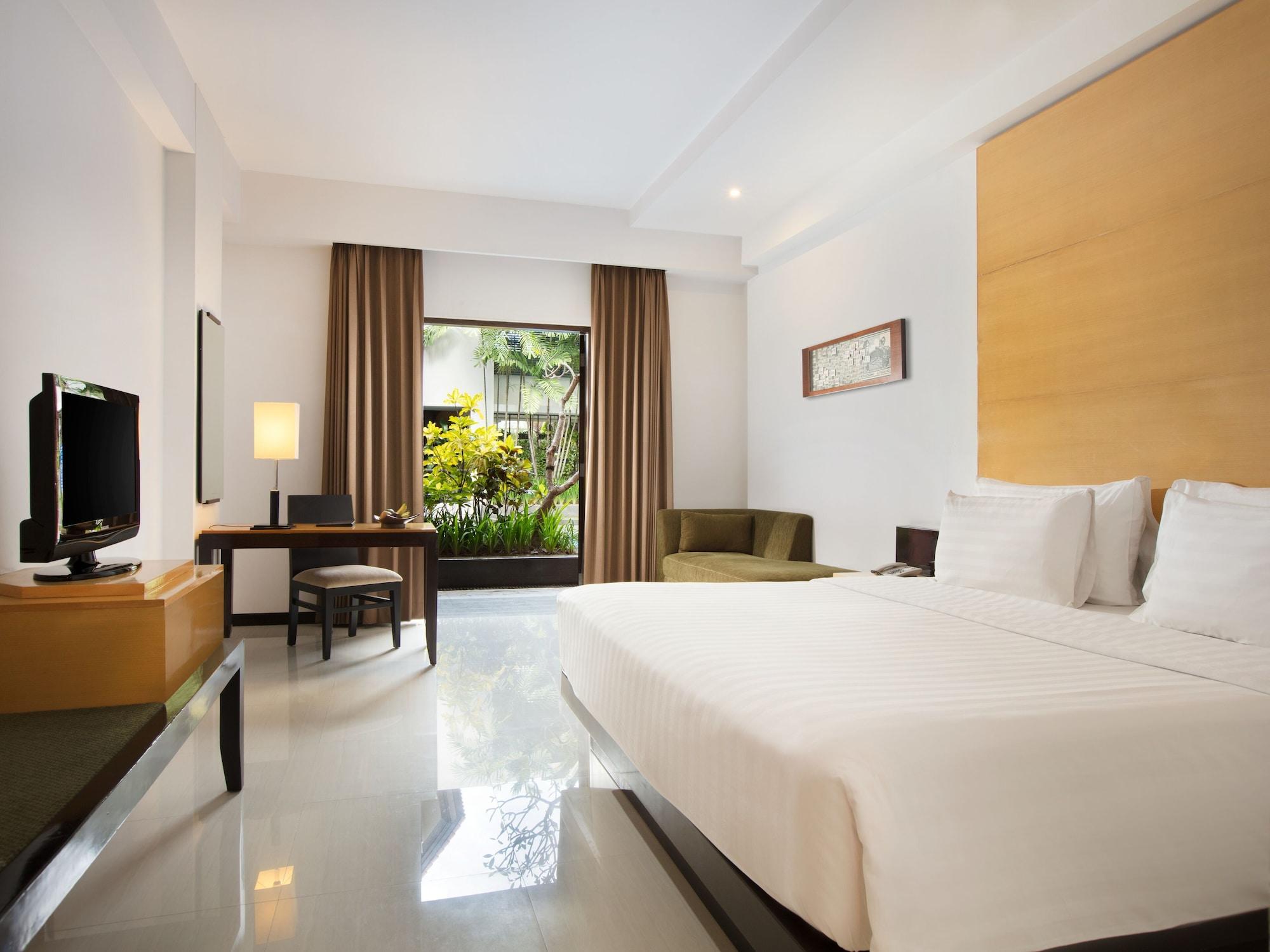 Hotel Santika Premiere Malang Exteriör bild