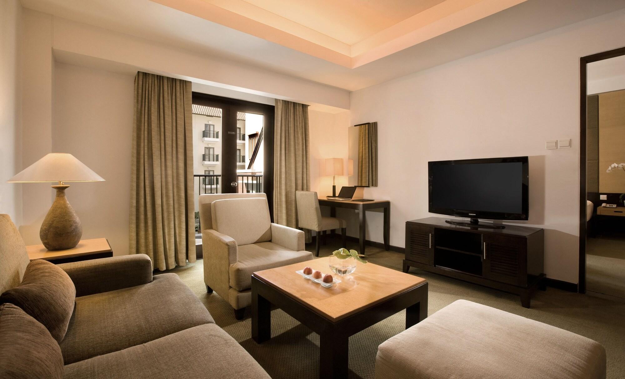 Hotel Santika Premiere Malang Exteriör bild