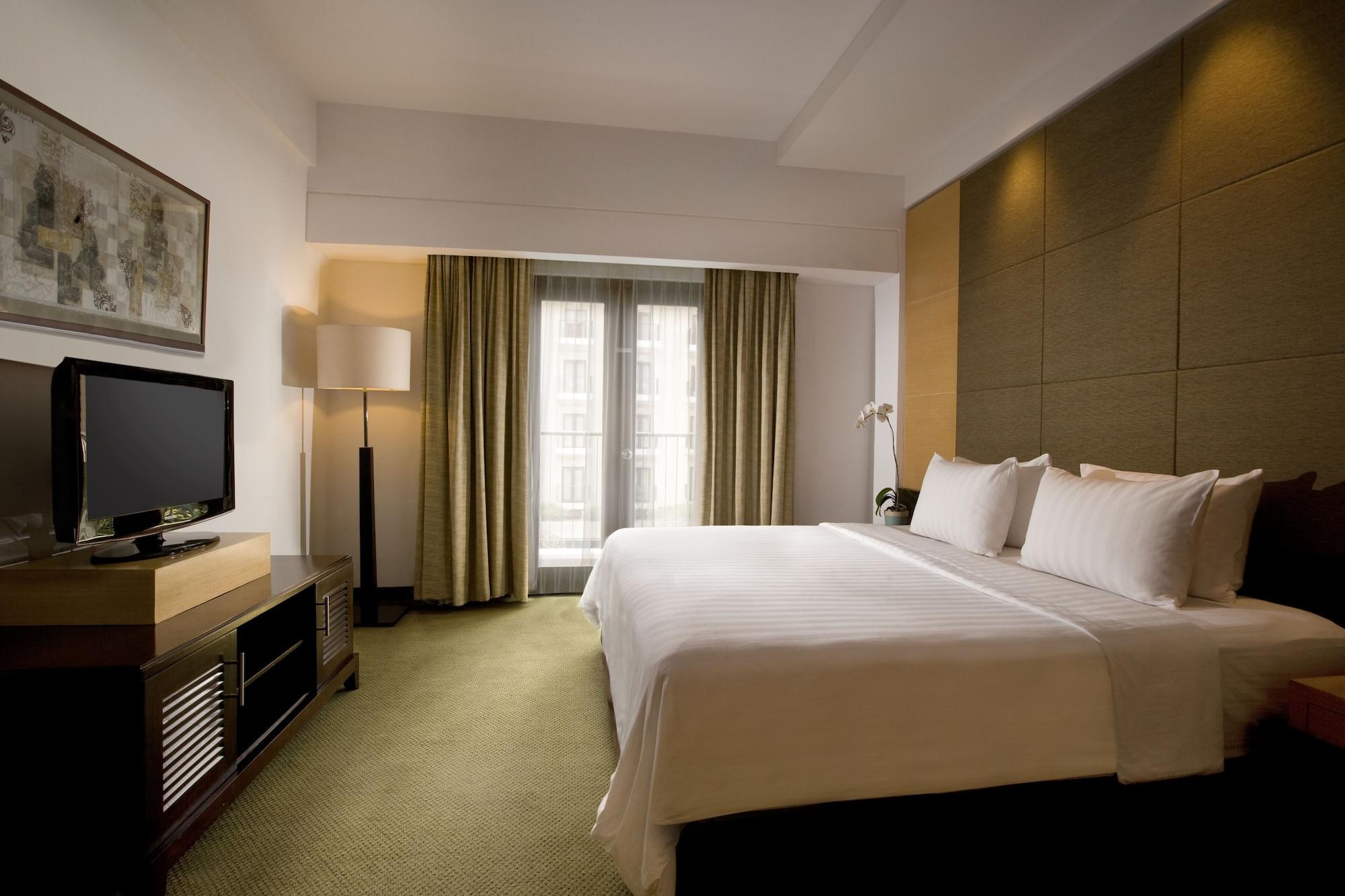 Hotel Santika Premiere Malang Exteriör bild