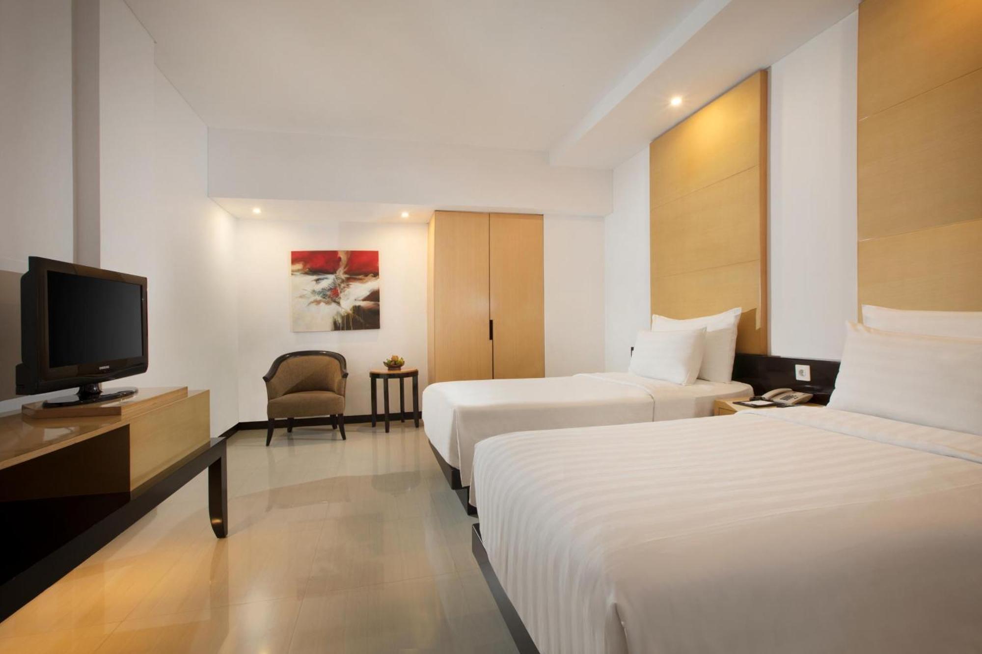 Hotel Santika Premiere Malang Rum bild