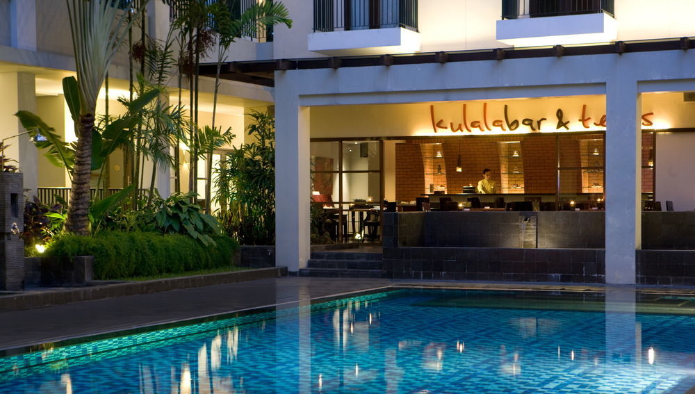 Hotel Santika Premiere Malang Exteriör bild