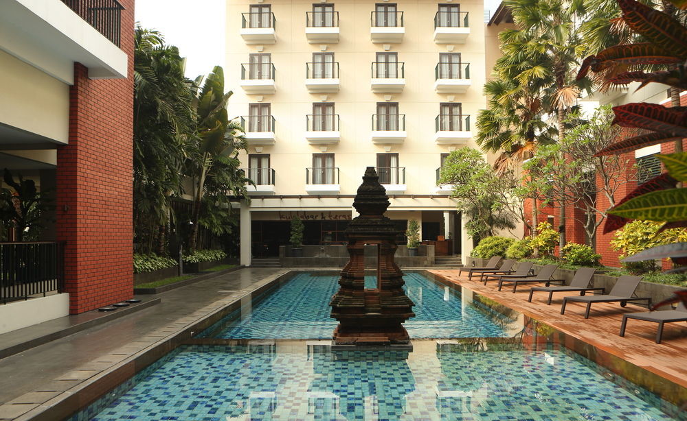 Hotel Santika Premiere Malang Exteriör bild